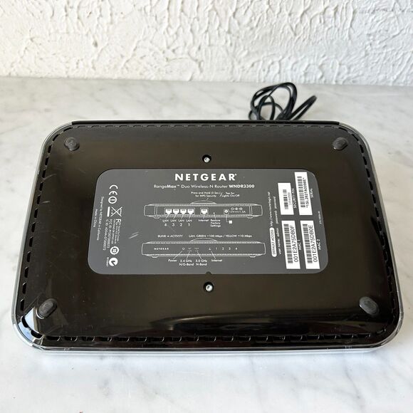 Netgear Router RangeMax Duo Wireless-N Router WNDR3300 - Picture 6 of 7